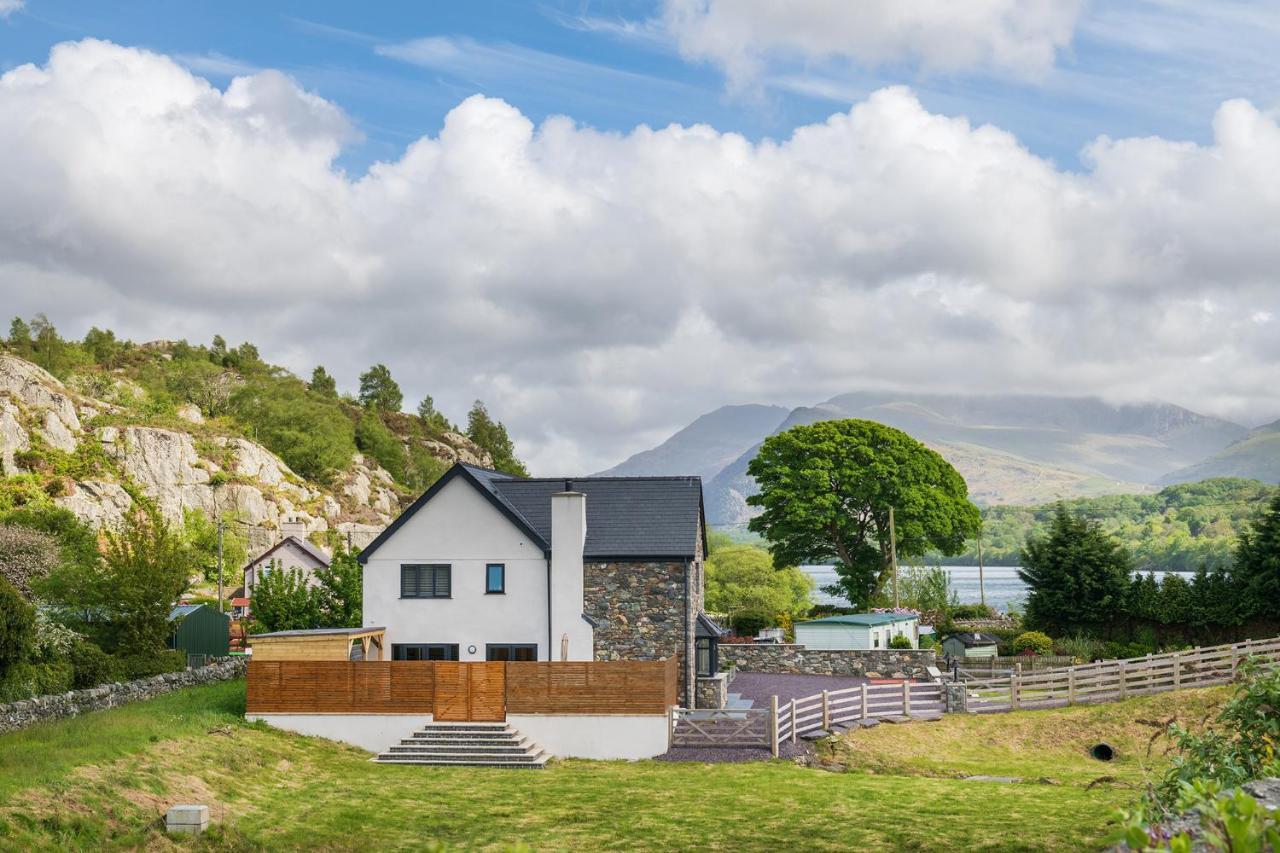 Arlyn, Padarn Lake Viewpoint In Snowdonia 卡纳芬 外观 照片
