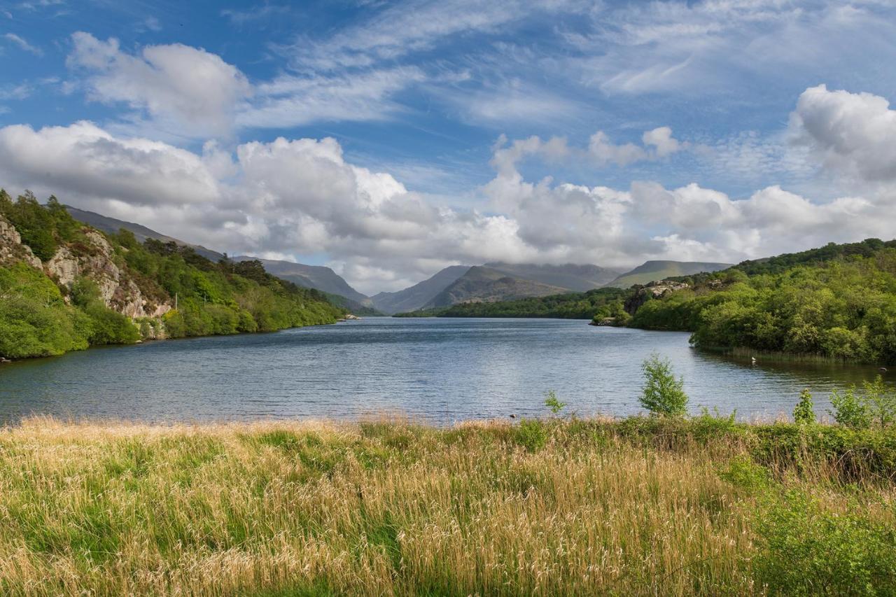 Arlyn, Padarn Lake Viewpoint In Snowdonia 卡纳芬 外观 照片