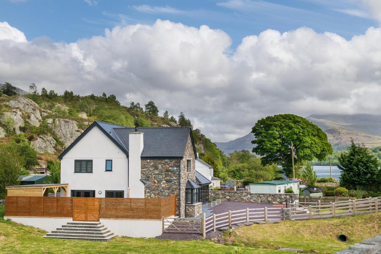 Arlyn, Padarn Lake Viewpoint In Snowdonia 卡纳芬 外观 照片